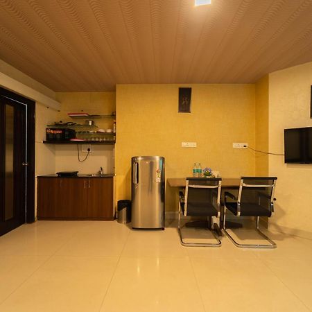 Seasons Suites Bangalore Bagian luar foto
