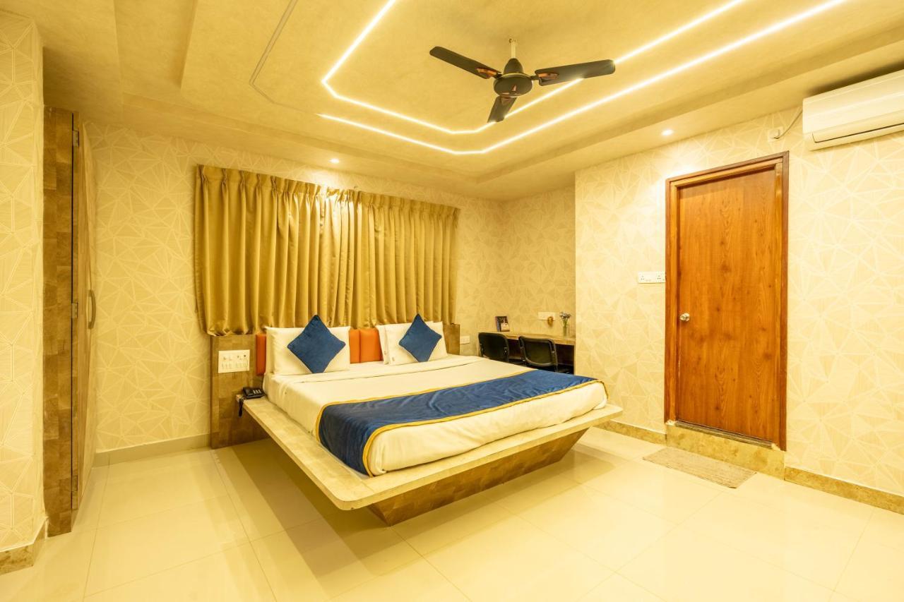 Seasons Suites Bangalore Bagian luar foto