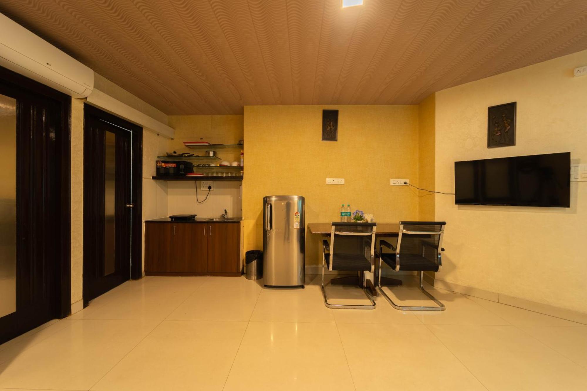 Seasons Suites Bangalore Bagian luar foto