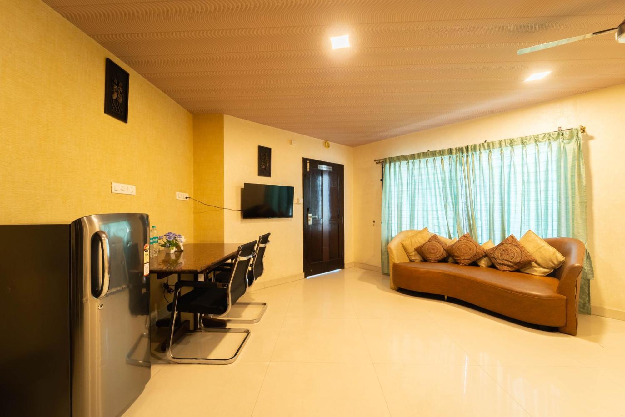 Seasons Suites Bangalore Bagian luar foto
